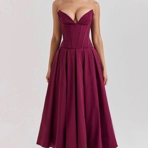 Elegant Burgundy Strapless Dress house of cb xs wine strapless